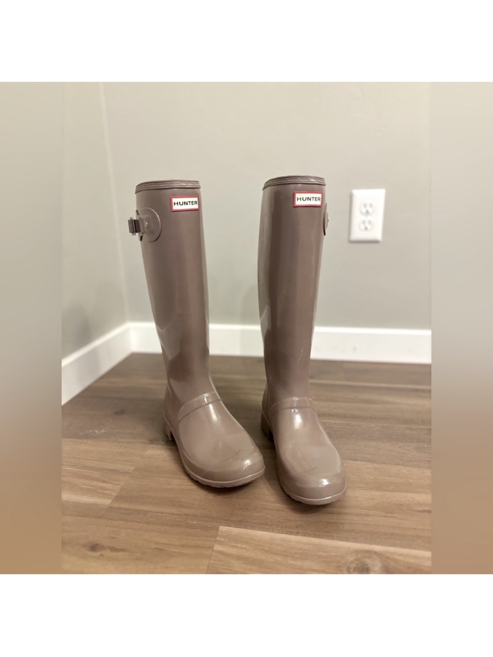 Hunter Tall Glossy Rain Boots in Lilac
